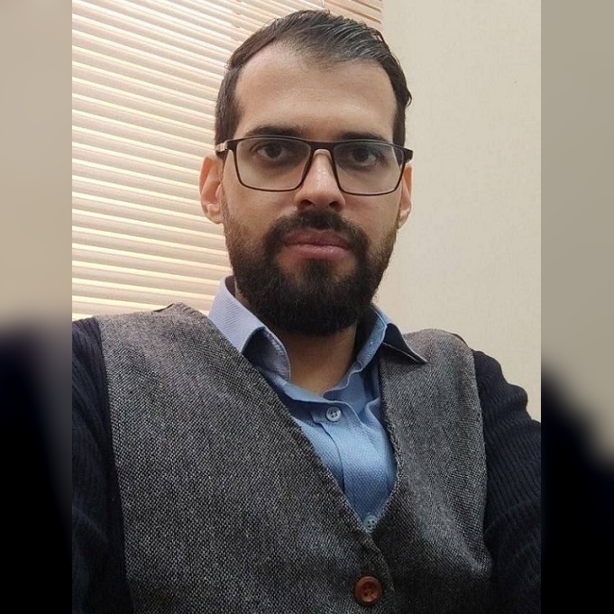 یاسر عظیمی